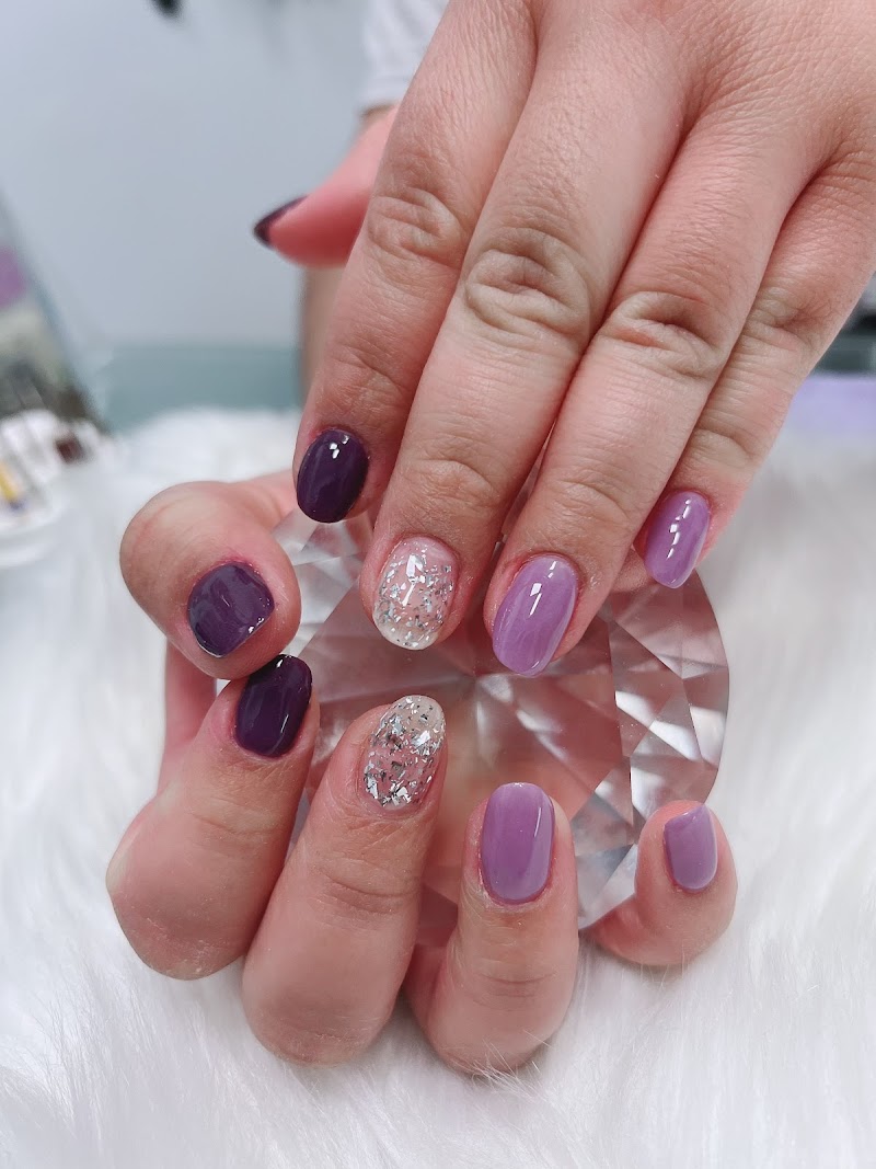 Red Nails nail design by K&D Nails