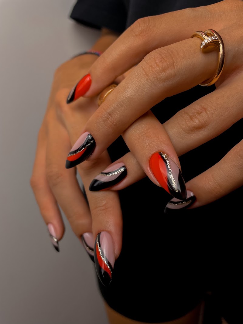 Russian Manicure London: Where to Find a Specialist