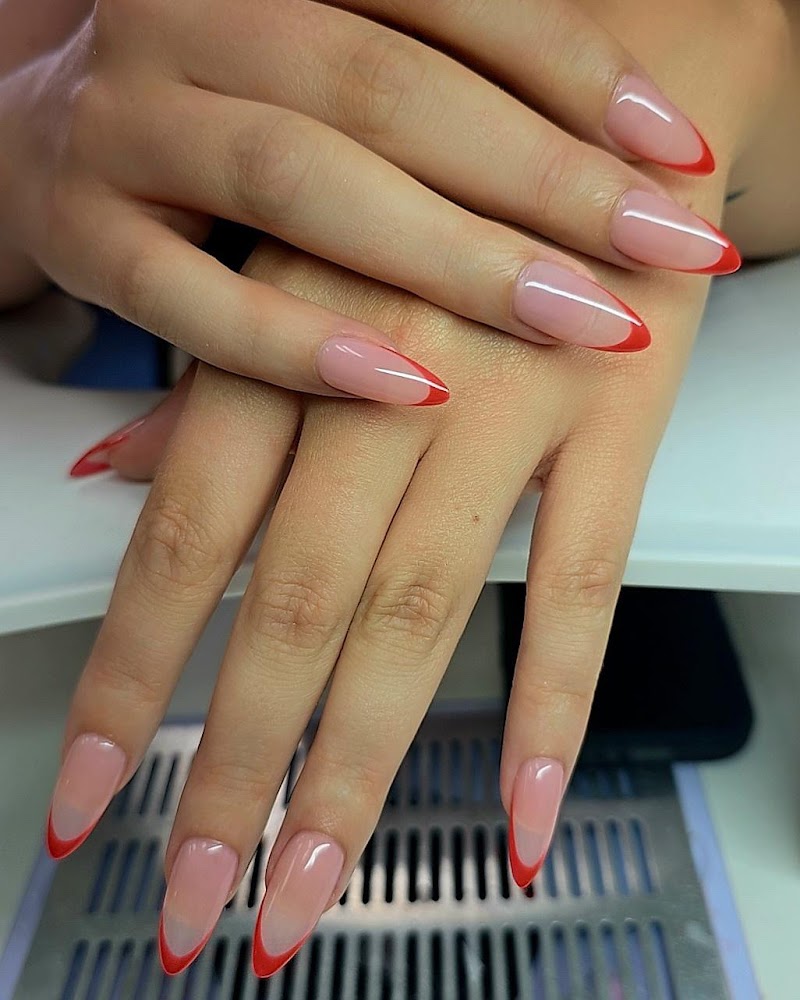 Red Nails nail design by Mike Nail Boutique