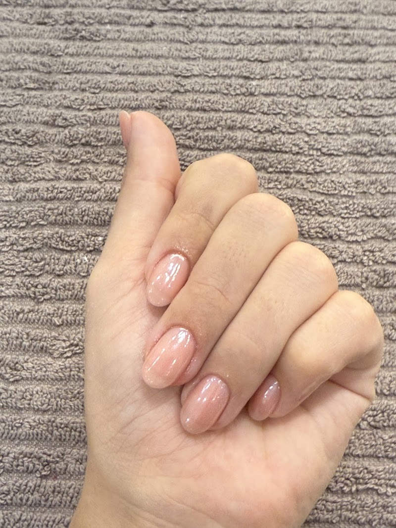 Red Nails nail design by Holding Hands Nail Salon - West Kensington