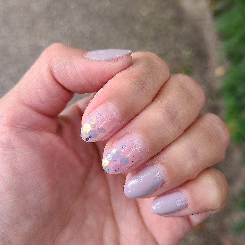 Fall Nails nail design by Summer Nail Studio in New York