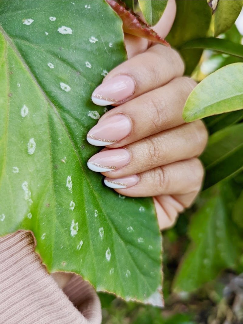 Japanese Gel nail design by Redondo 7 Nails in Los Angeles