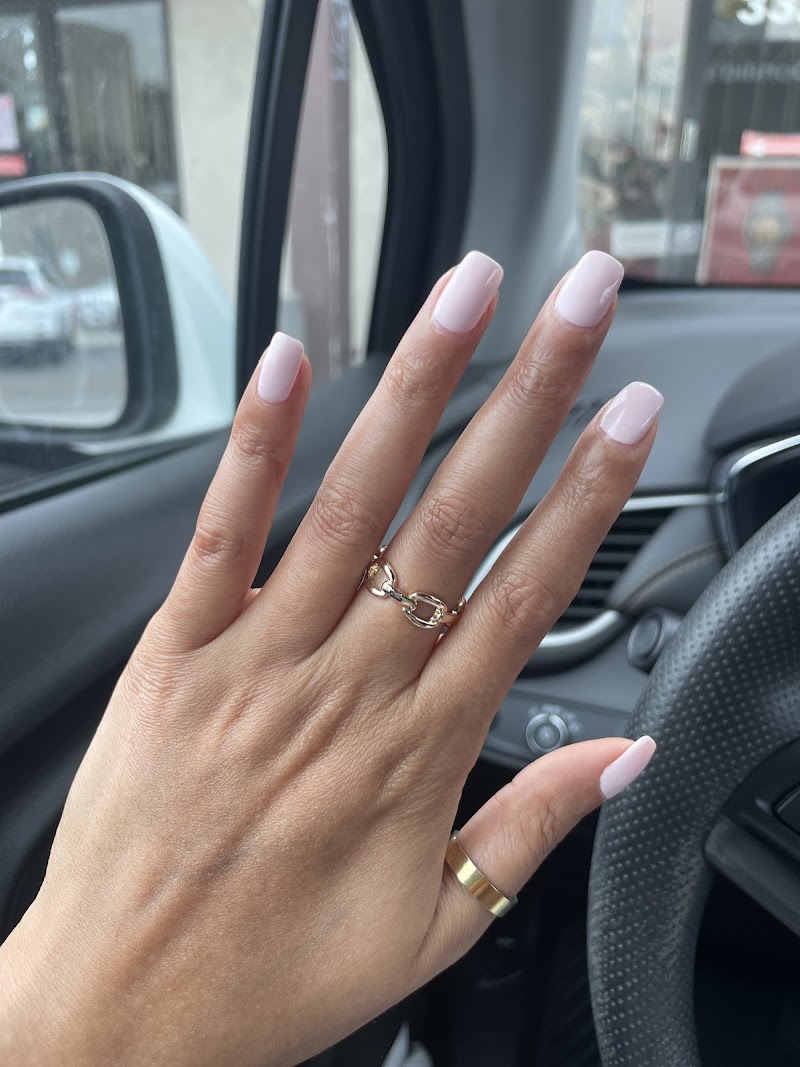 Japanese Gel nail design by Redondo 7 Nails in Los Angeles