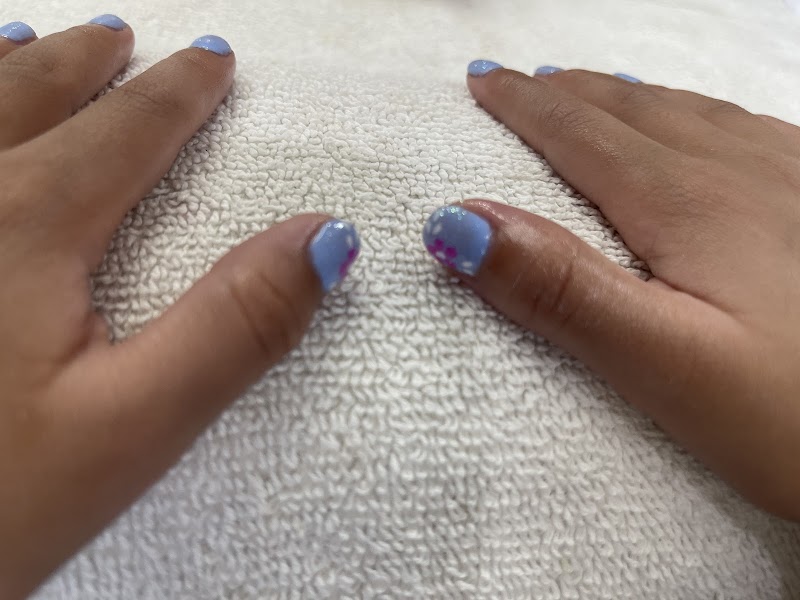 Japanese Gel nail design by Redondo 7 Nails in Los Angeles