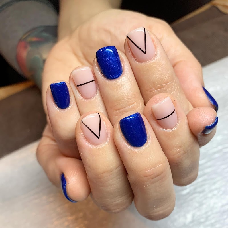 Marble Nails nail design by Pau Hana Japanese Nail in New York