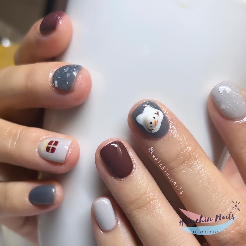 Winter Nails nail design by Huaichin Nails Studio in London