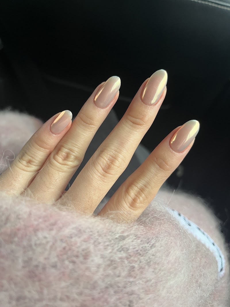 Holographic Nails nail design by Elias Nails