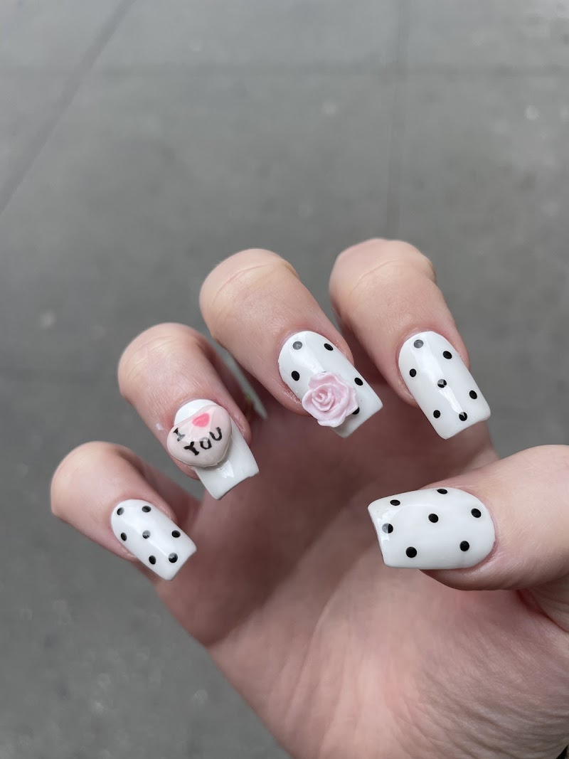 Spring Nails nail design by Jamie Nails & Spa in New York