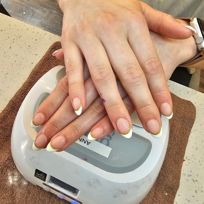 Chrome Beauty Lounge Nails - Nail Salon in Chicago