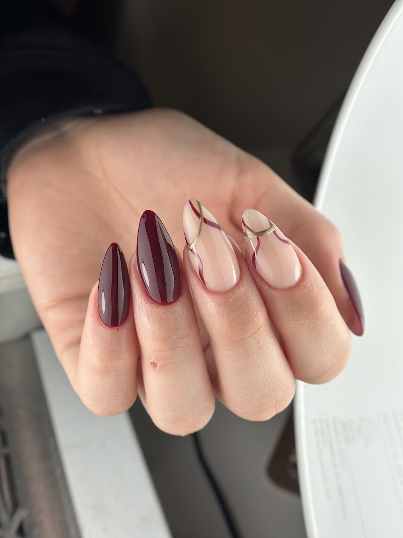 Geometric Nails nail design by BEAUTY HOLIC RUSSIAN MANICURE