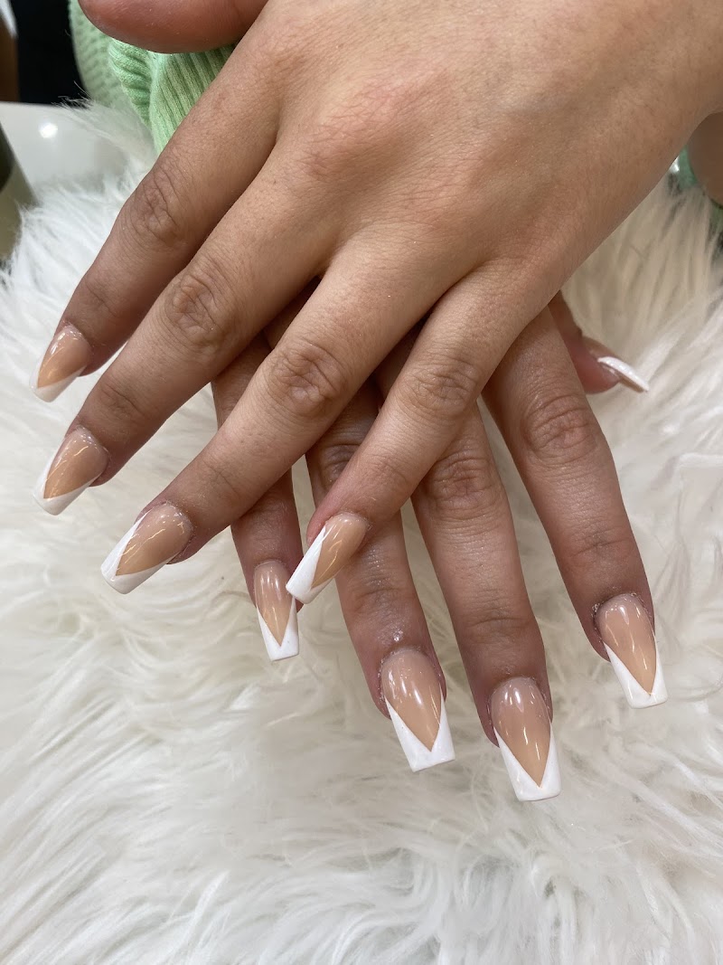 Fall Nails nail design by Bella's Bar in London