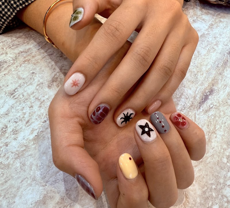 BIAB nail design by The Nailist in London