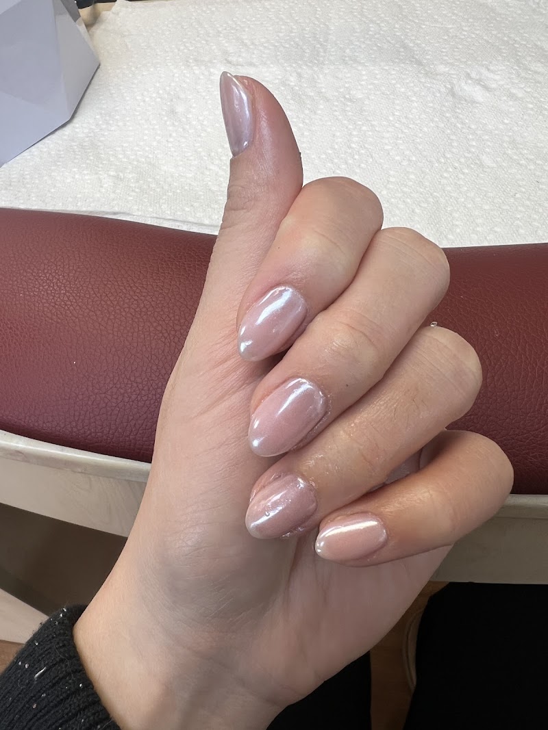 Chrome Nails nail design by New Utopia Nails