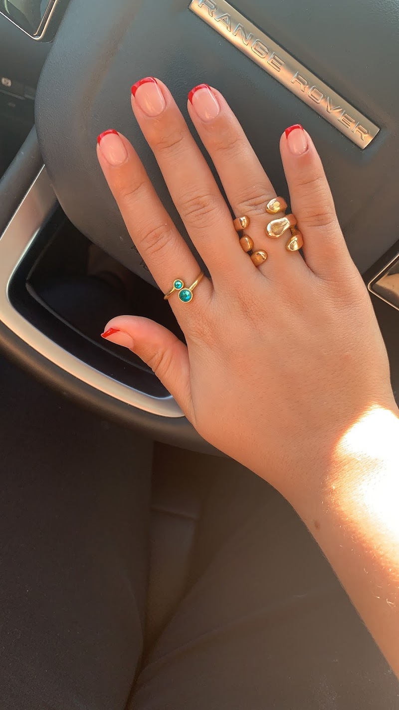 Red Nails nail design by Miry's Nails Salon