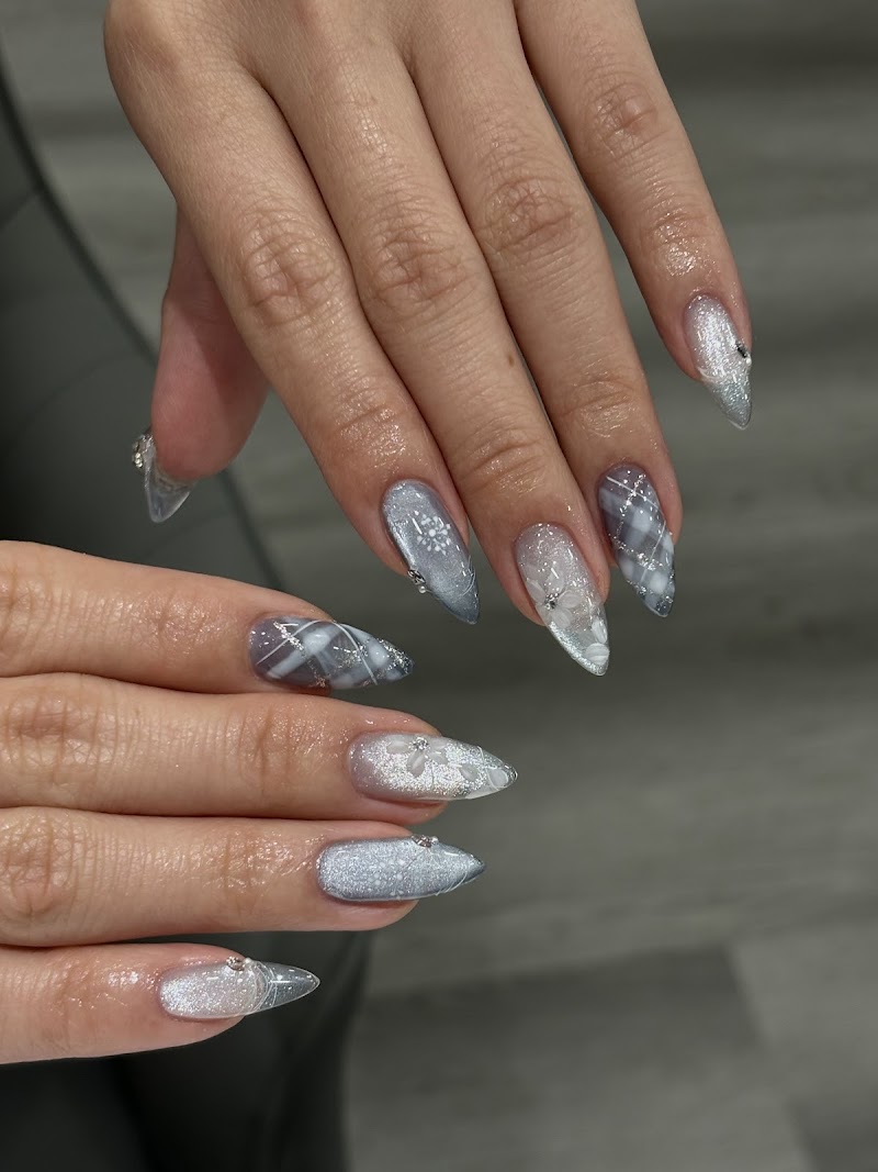 Boho Nails nail design by E Nails Studio in New York