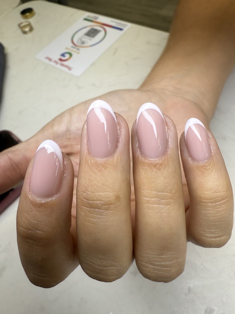 Spring Nails nail design by Sury Nail Art in Miami