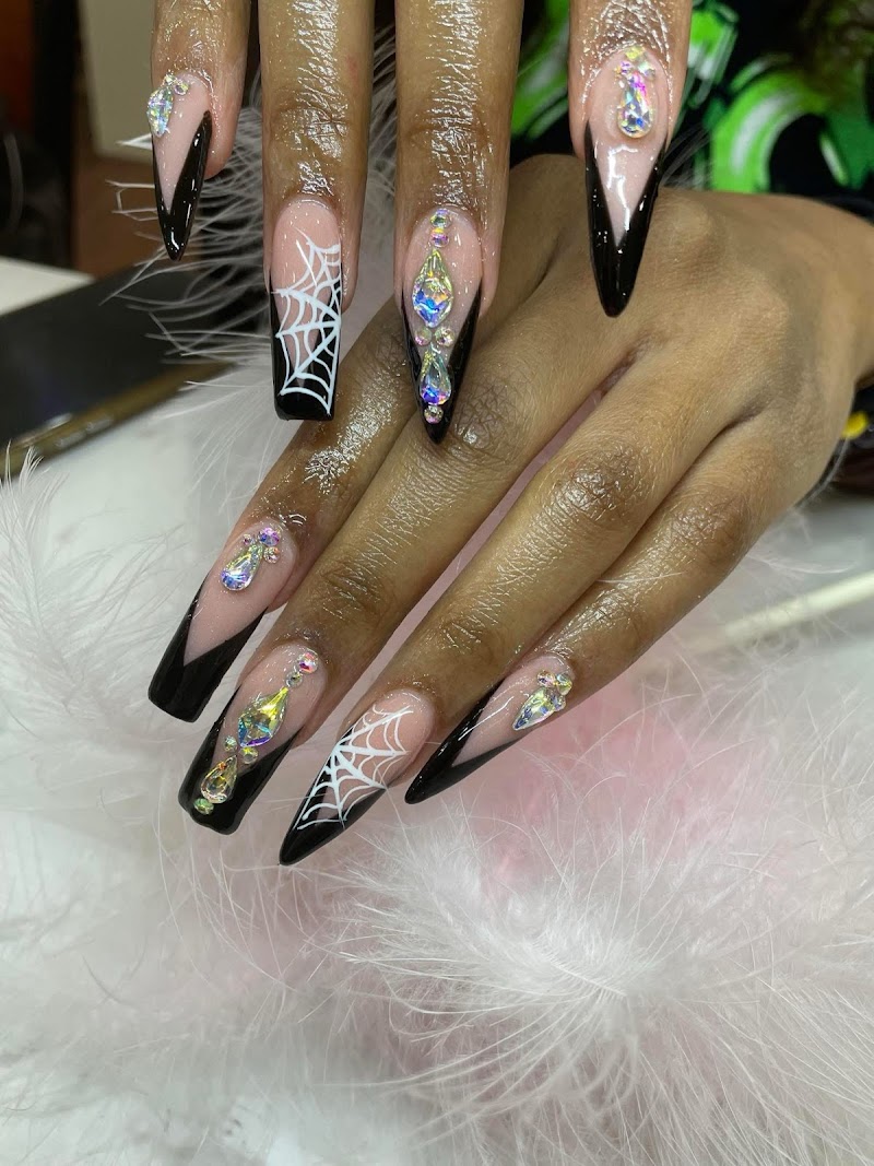 Halloween Nails nail design by Envy Nails Salon in New York