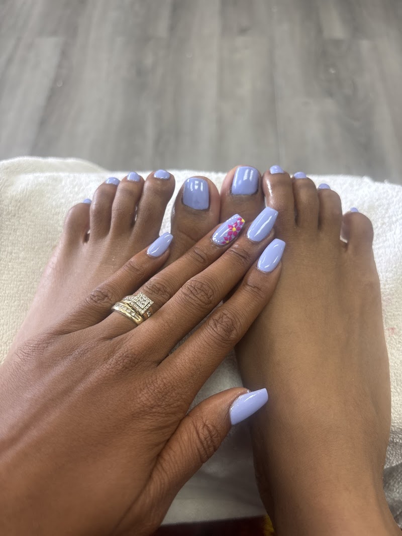 Nail Art at The Luxe Nails & SPA in Los Angeles