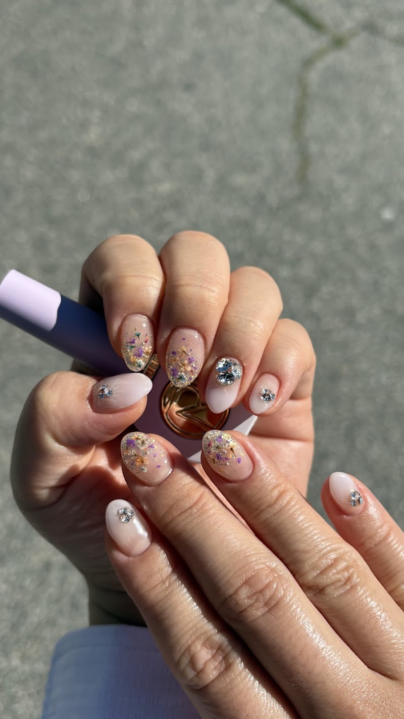Nail Art at Ruru Nails in Los Angeles