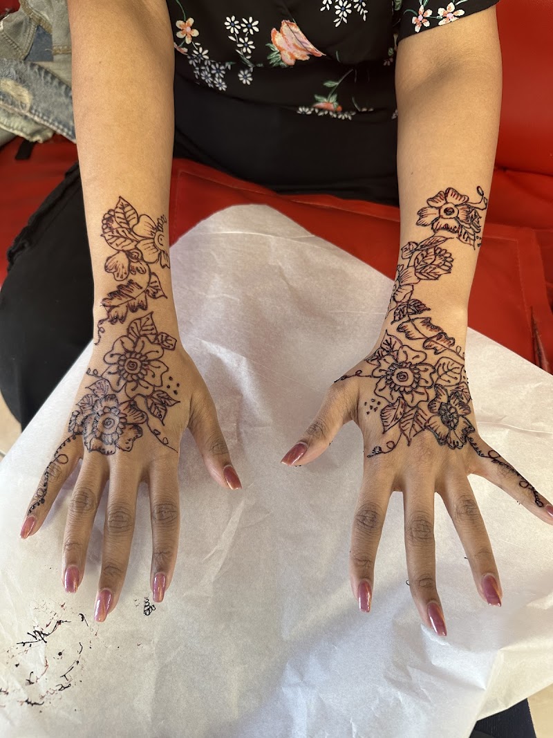 Boho Nails nail design by Queens Beauty Salon in New York