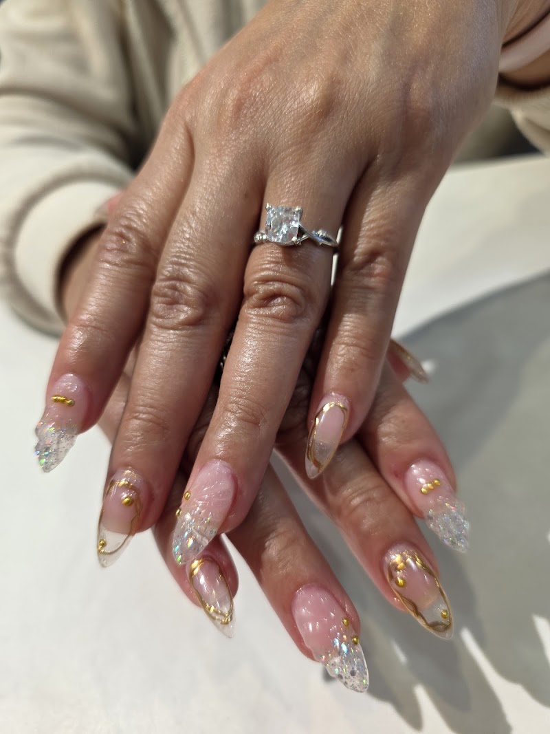 Red Nails nail design by Gi Gi Nail Spa in New York