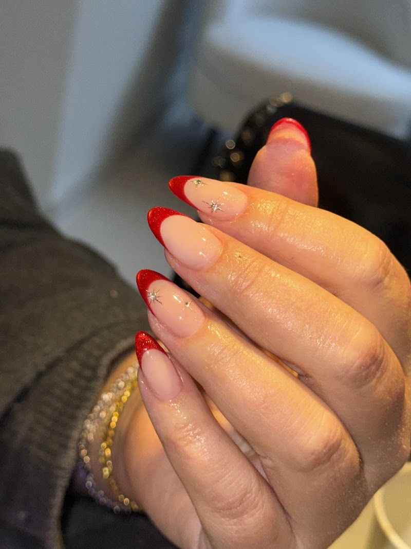 Boho Nails nail design by Avenue Nail Studio in London