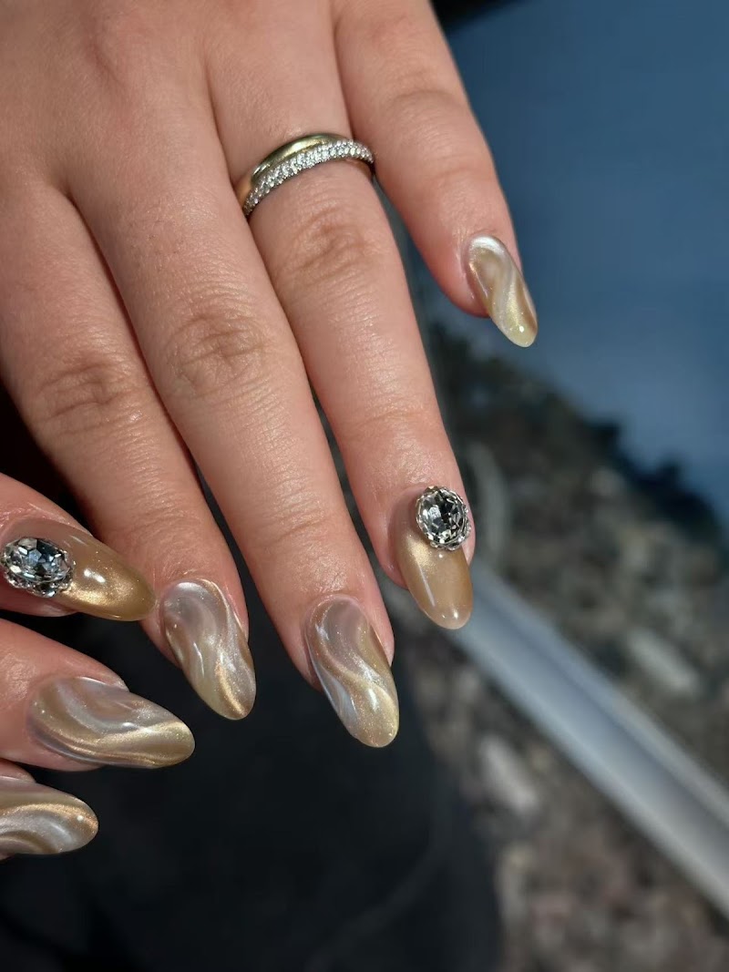 Glitter Nails nail design by Atelierludan in Los Angeles