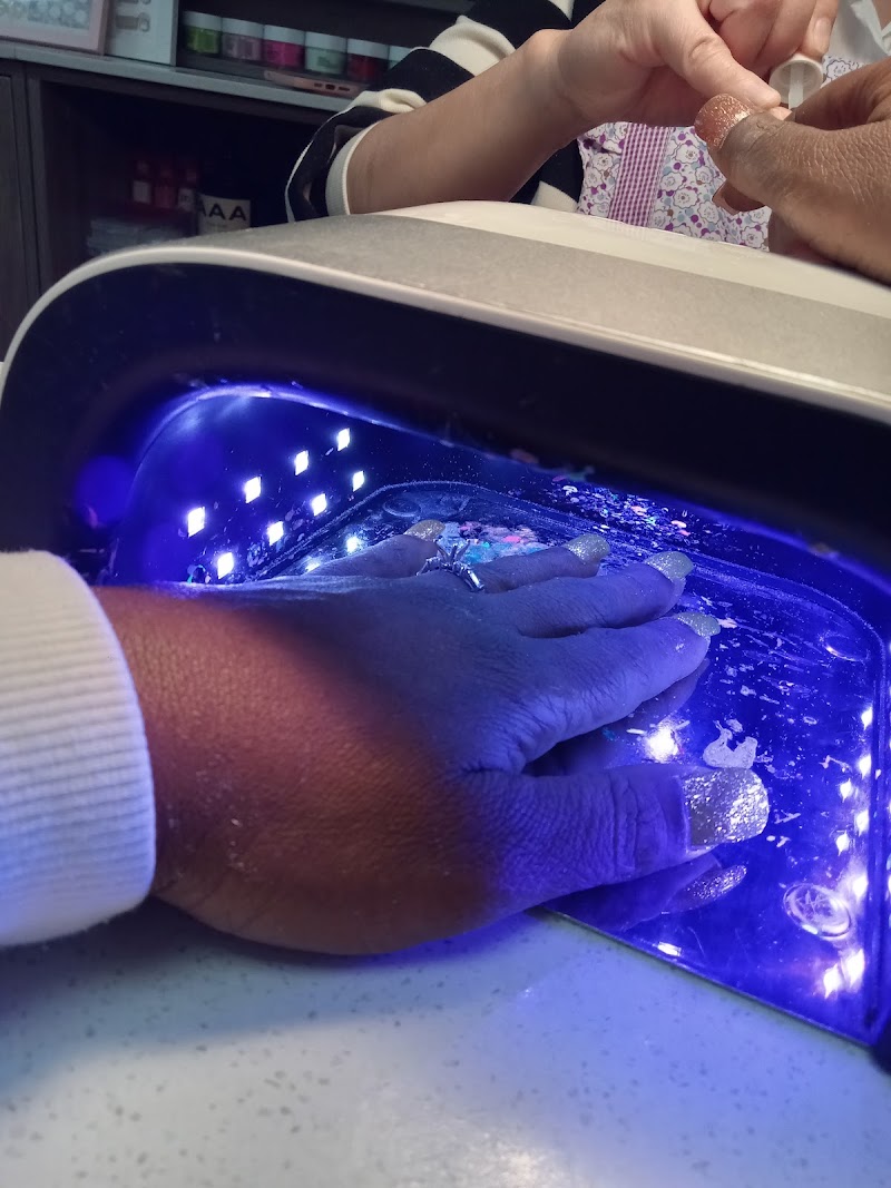 Glitter at Shiny Nail in New York