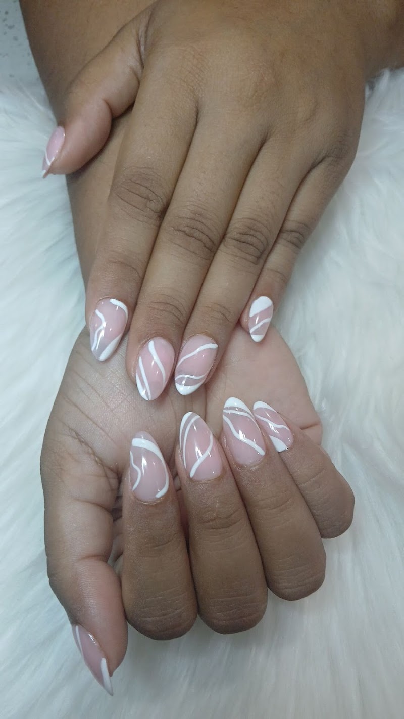 French Tip Nails nail design by Jenny's Nail Salon En Metropolitan in New York