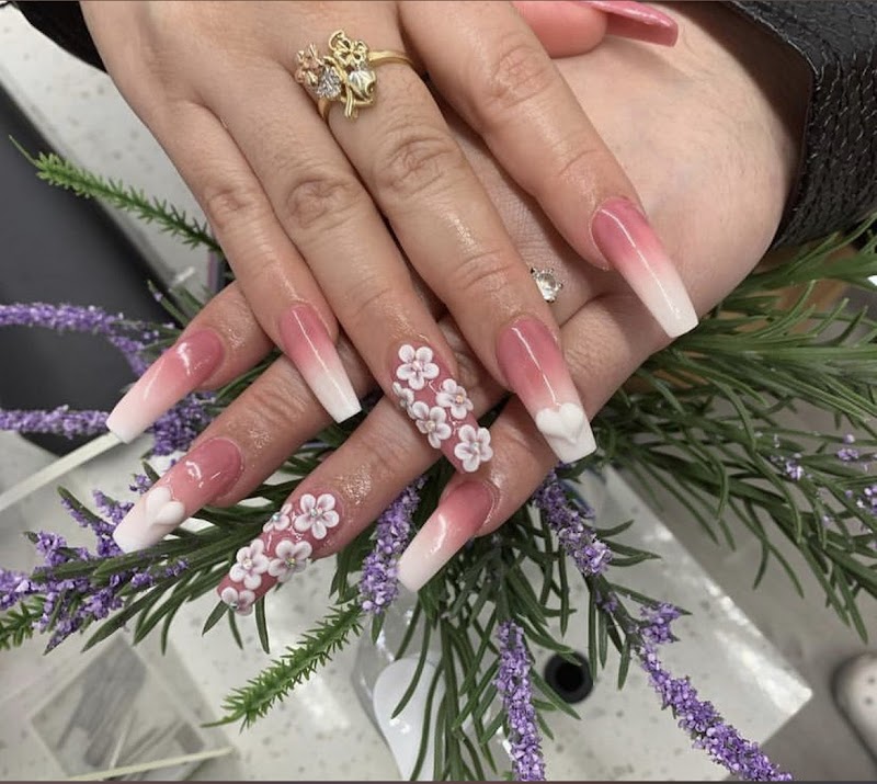 Nail Art at Moon Nail Salon in New York