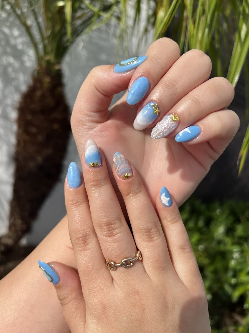 Geometric Nails nail design by Rosy Nail Studio