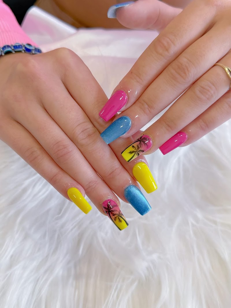 Coffin Nails nail design by Feel Good Nails And Spa London-Beauty Lounge in London