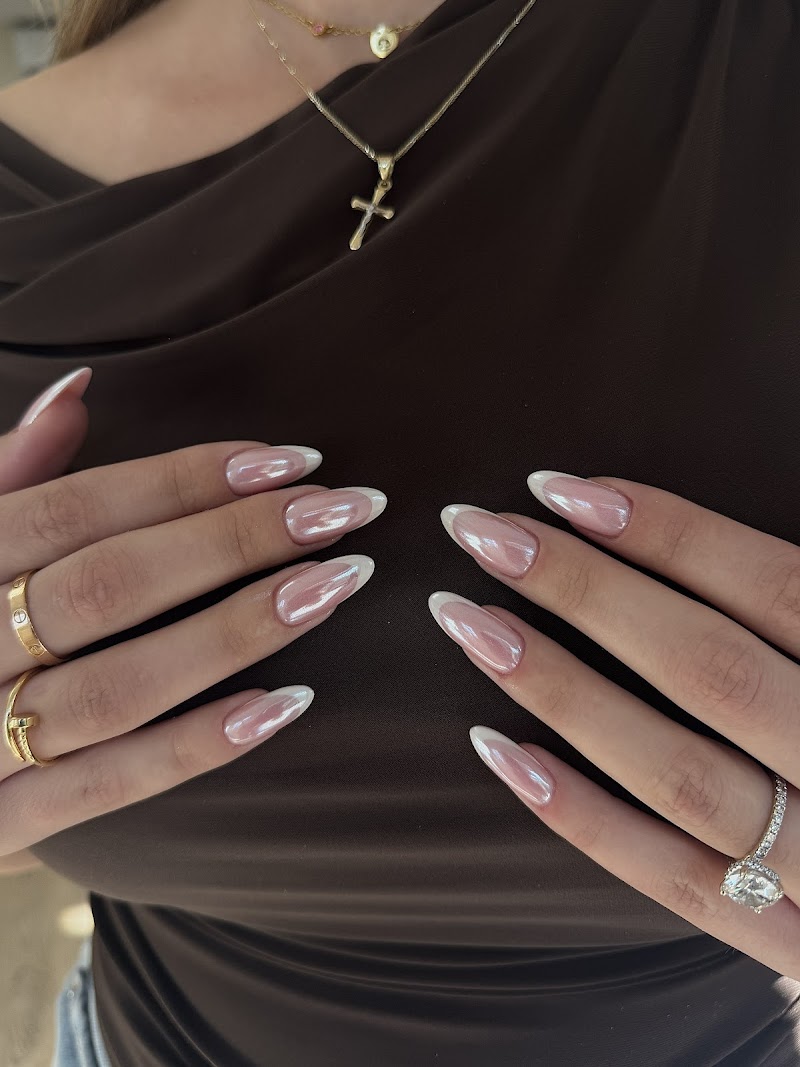 Red Nails nail design by Golden Hand Nail Salon in New York