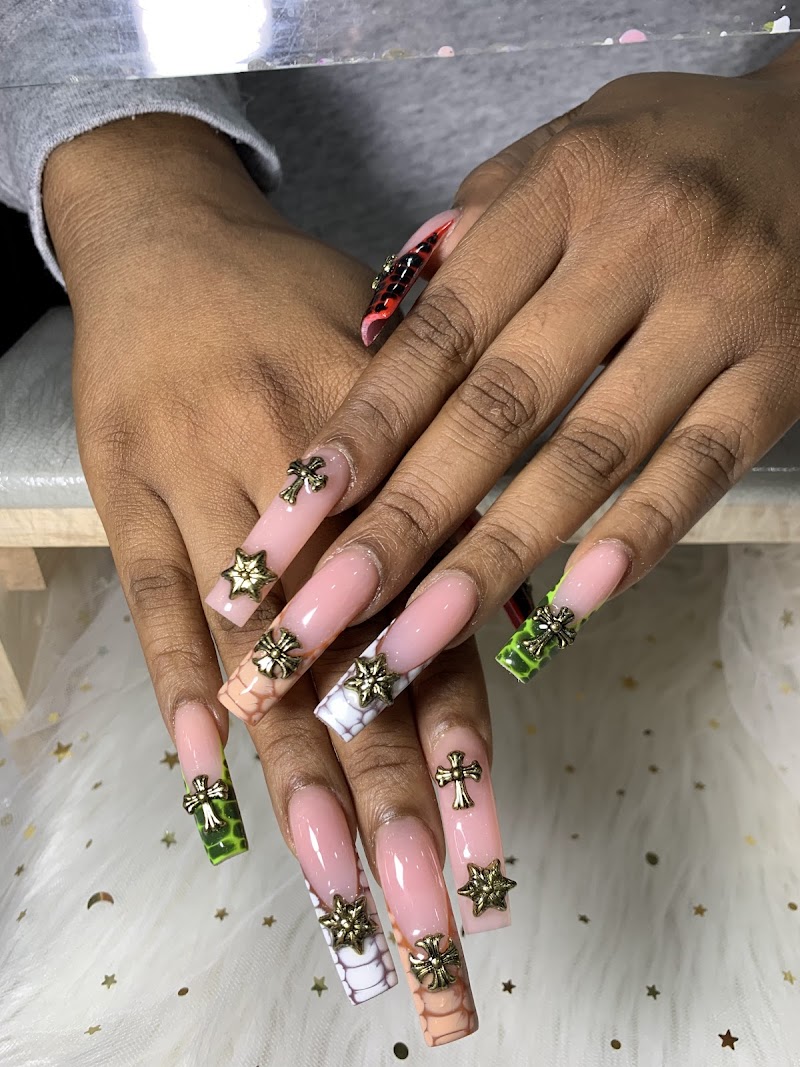 Nail Art at Diamond Pretty Nails in New York