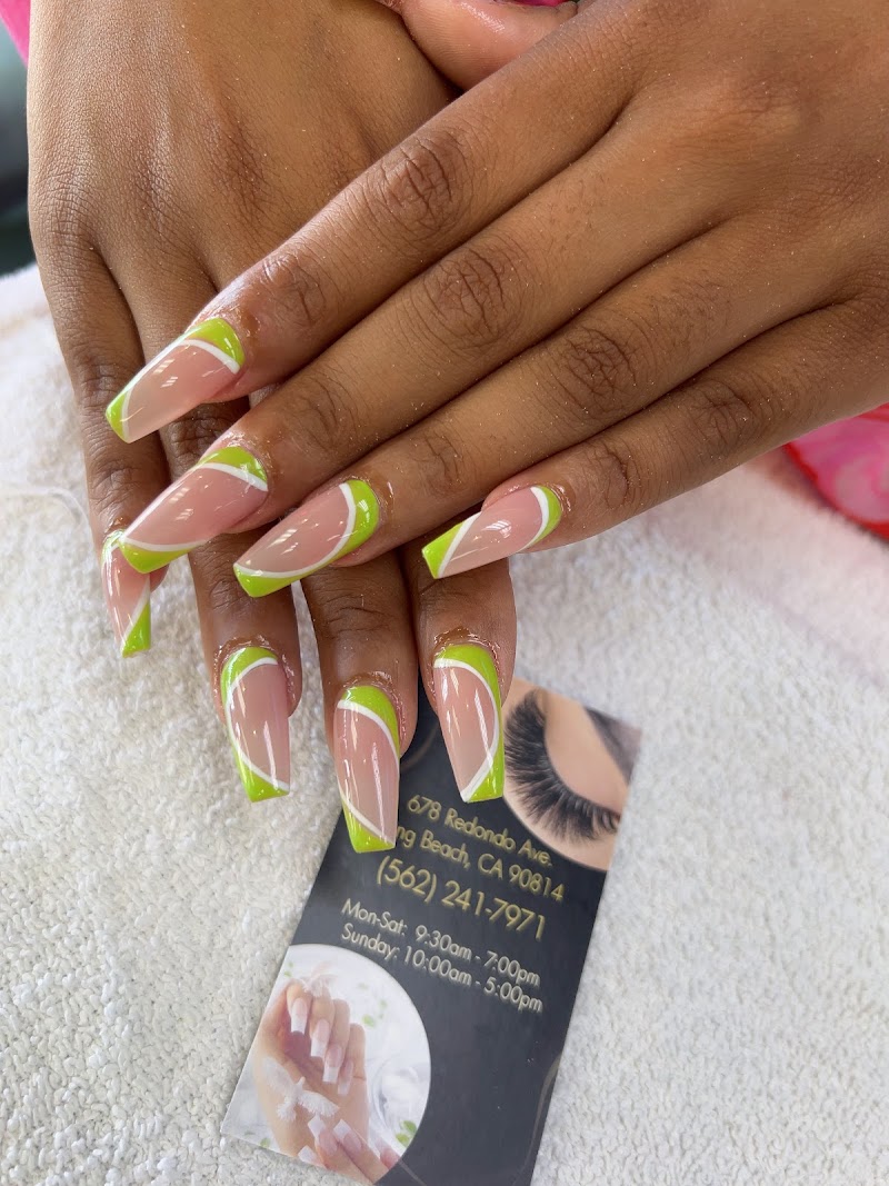 Wedding Nails nail design by KM Nails and lashes lounge in Los Angeles