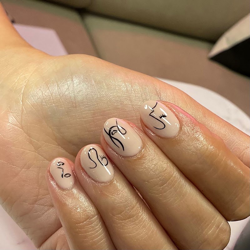 Valentine's Nails nail design by Simply Beauty SW19 in London