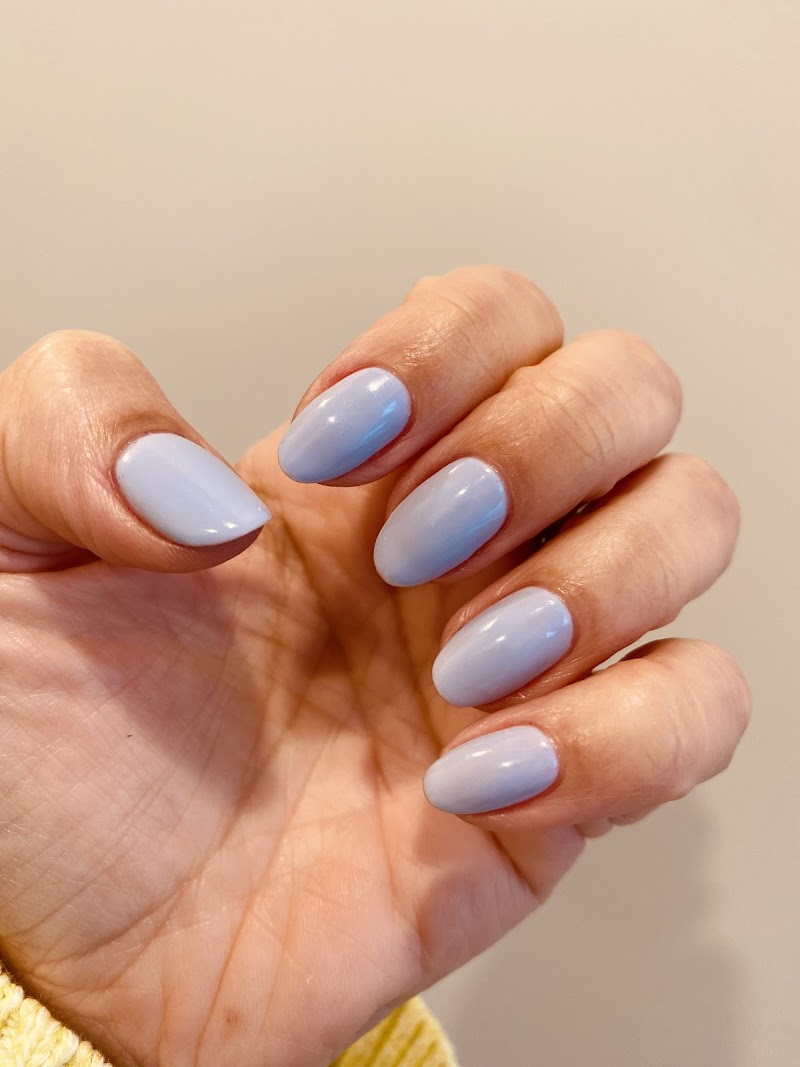 Ombré at Tres Bien Nail Salon in Chicago