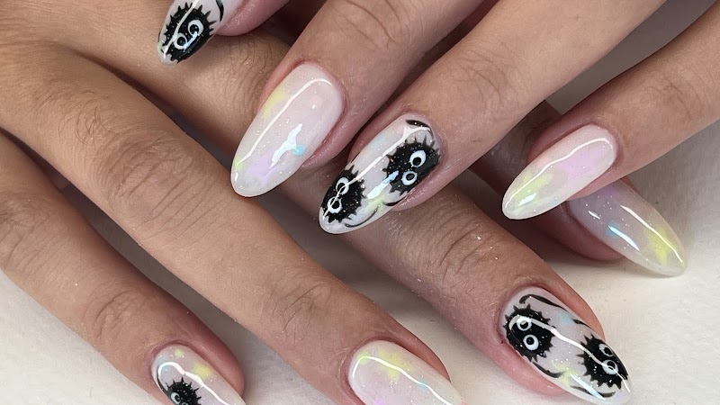 Halloween Nails nail design by La la land nail salon in New York