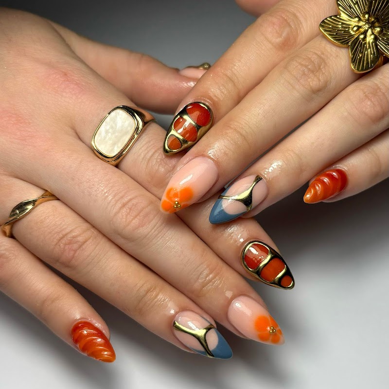 Fall Nails nail design by GreenHouse Studio Hackney in London