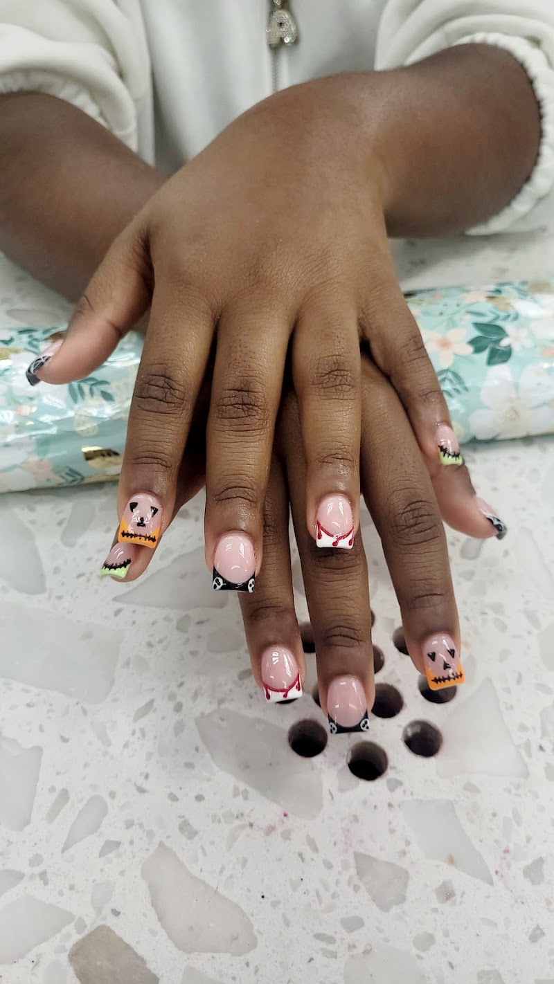 Halloween Nails nail design by Nail Specialist in New York