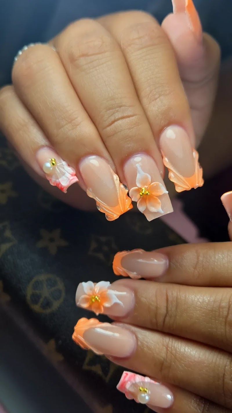 Floral Nails nail design by Marian Nails