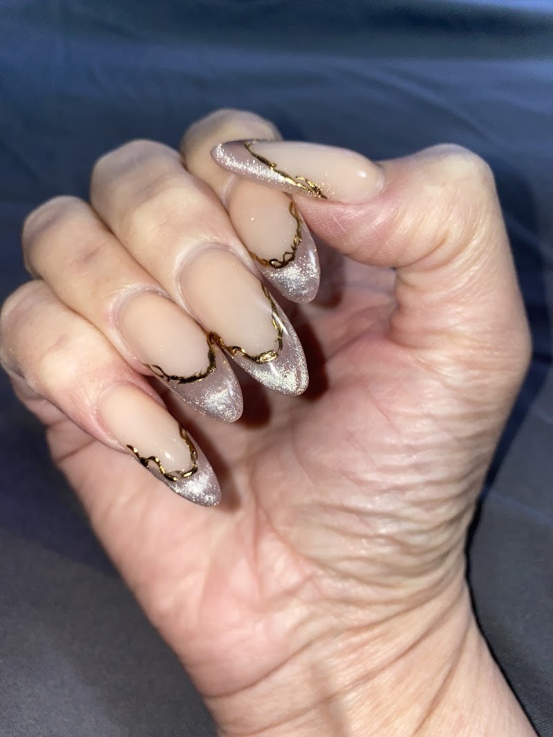 Floral Nails nail design by Marian Nails