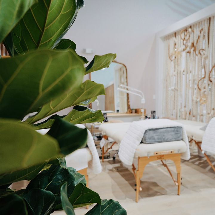 Ombre Nails nail design by Agave Beauty Bar Midtown in Miami