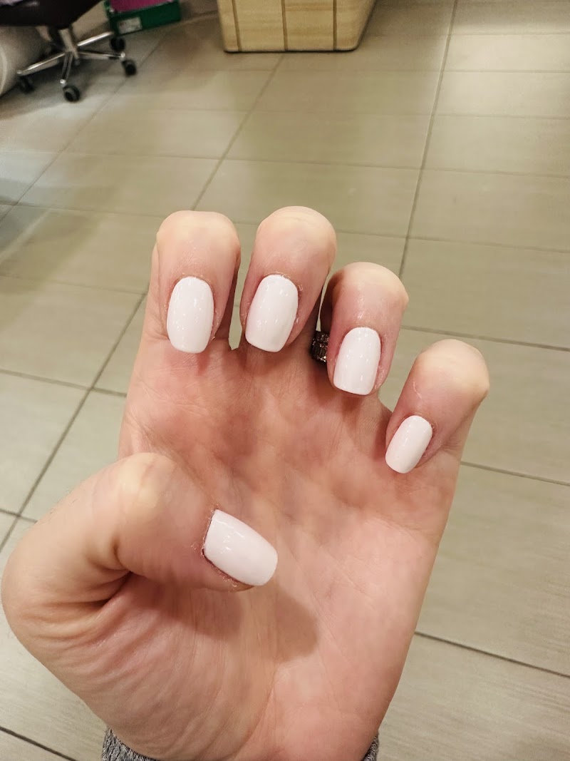 Oval at Asian Nails and SPA in Miami