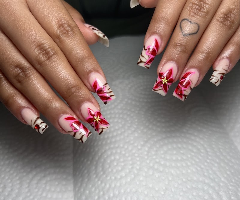 Maximalist Nails nail design by Dream Nail Bar in Miami