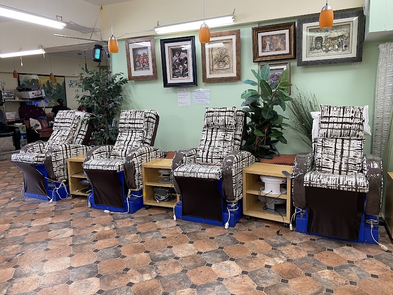 Nail Salon at Paradise Nails & SPA in Los Angeles