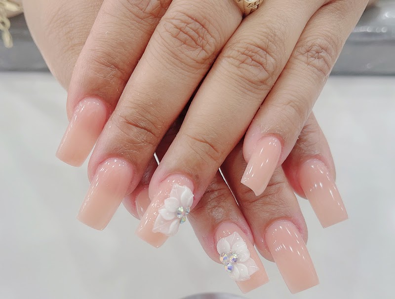 Omg Nail Salon INC - Nail Salon in New York