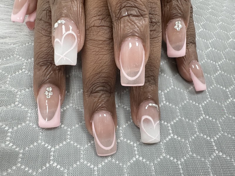 Marble Nails nail design by Eco Nail Spa