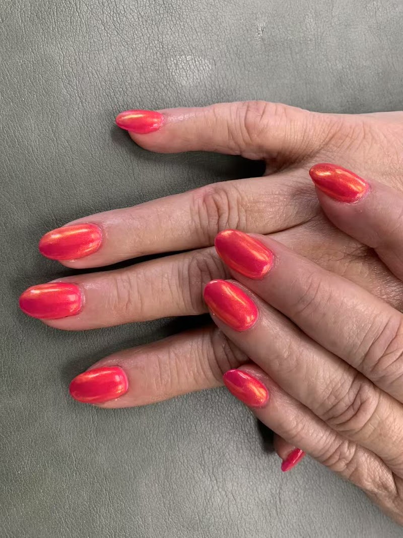 Chrome Nails nail design by Green Fresh Nails in New York