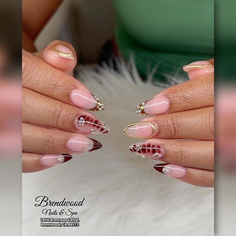 Coffin Nails nail design by Brentwood nail & Spa in Los Angeles